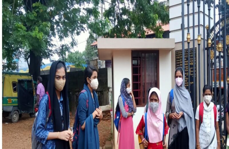 പ്രമാണം:BS21 EKM 27007 3.jpg