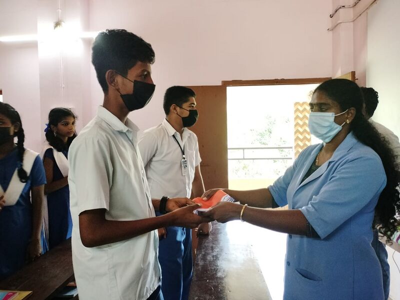 പ്രമാണം:Flag distribution 35052 22 (5).jpeg