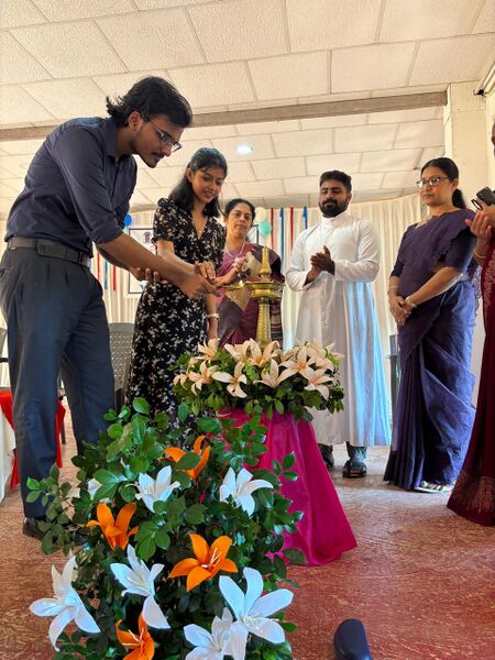 പ്രമാണം:HFHS VENAPPARA 25 PRAVESANOLSAVAM.jpg