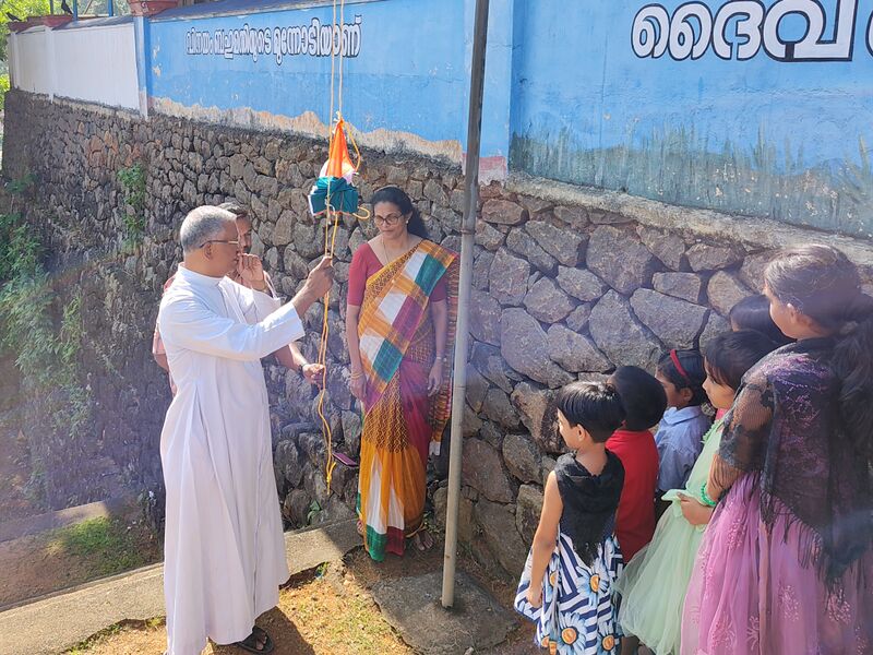 പ്രമാണം:INDEPENDENCE DAYY.jpeg