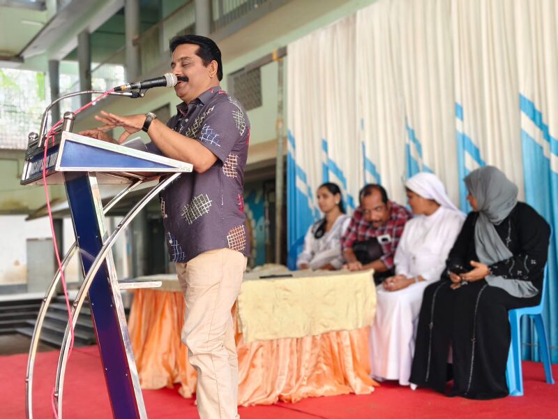 പ്രമാണം:ആയുർവേദം.jpg
