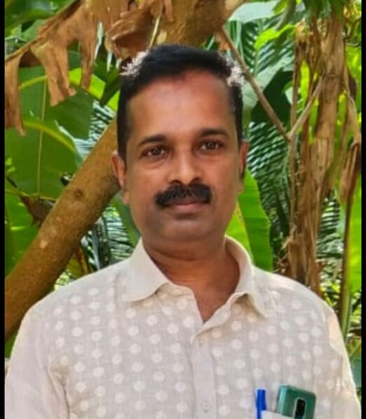 പ്രമാണം:14871 2022 staff 2.jpg