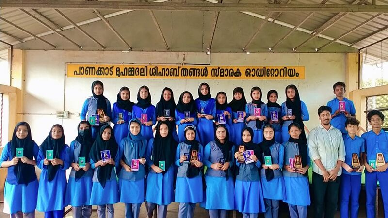 പ്രമാണം:18660- Urdu winners.jpg