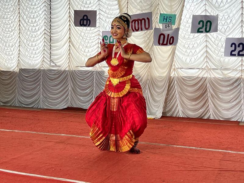 പ്രമാണം:20002 kalolsavam2022 04.jpg