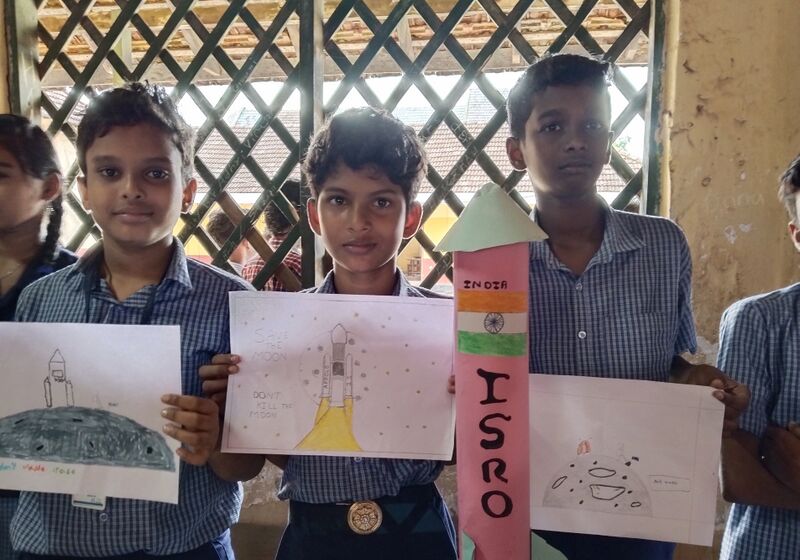 പ്രമാണം:36042 mss moon day exhibition2.jpg