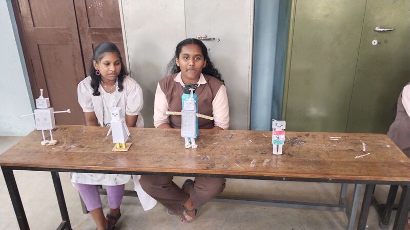 പ്രമാണം:36064 Robo1.jpg