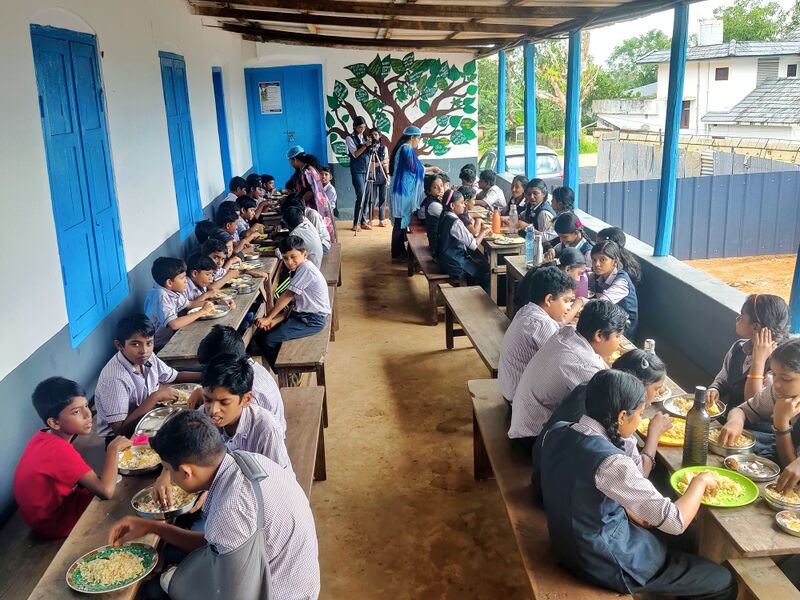 പ്രമാണം:37001-Noon Meal-1.jpeg