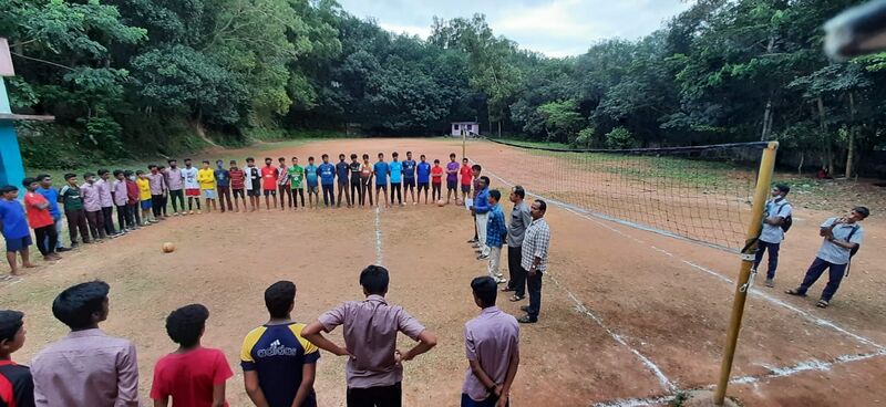 പ്രമാണം:44055 volleyballselection.jpeg