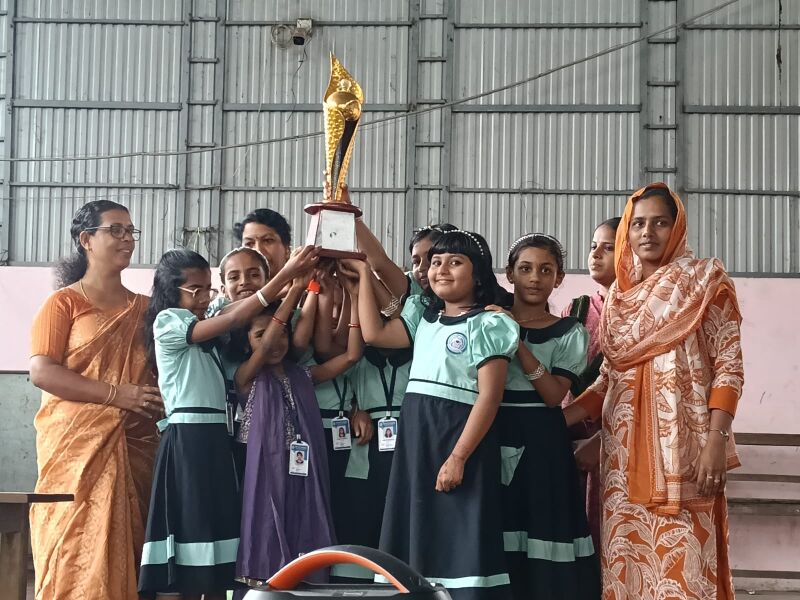 പ്രമാണം:44355 കലോത്സവം.jpeg