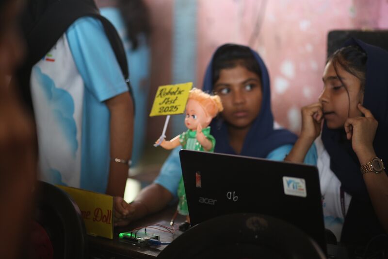 പ്രമാണം:6.35041GHSS MANGALAM.jpg