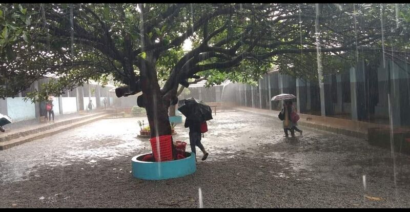 പ്രമാണം:School photo21904.jpg
